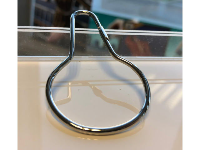 Crochets de fixation